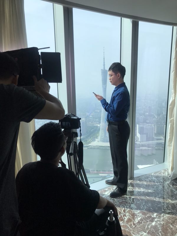 马俊哲律师在广州四季酒店进行宣传片拍摄