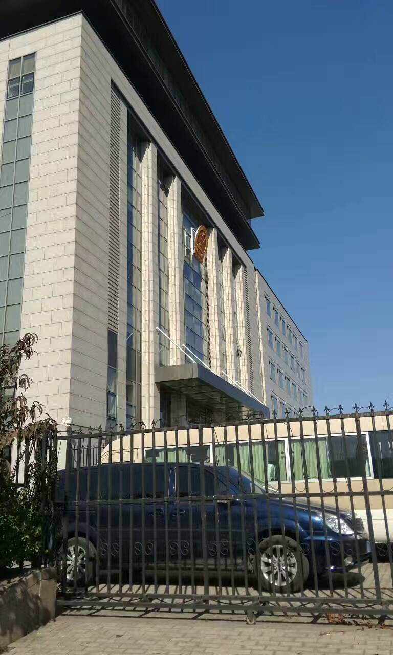李律师前往北京东城区人民法院出庭