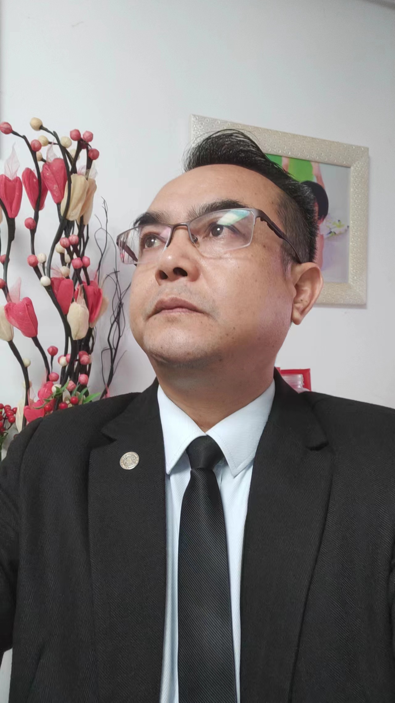 杨飞律师