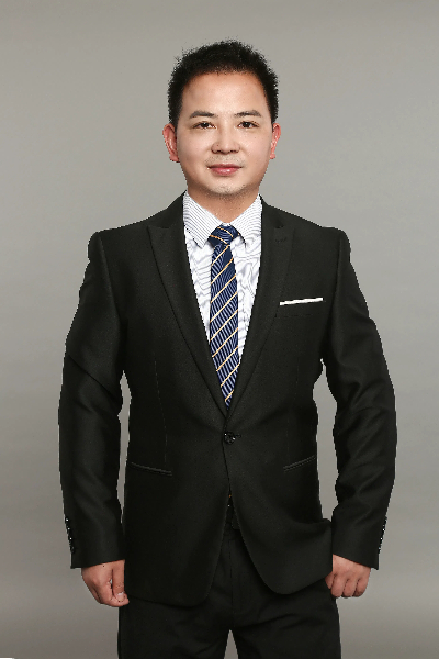 王定高 形象照（修）